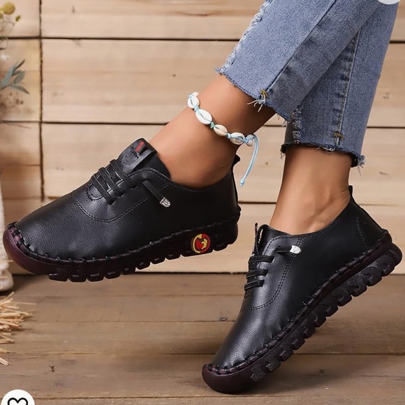 NWT shoes soft sole black stretchy laces bling tip size 42 (mens 9 or womens 10) - Picture 10 of 17